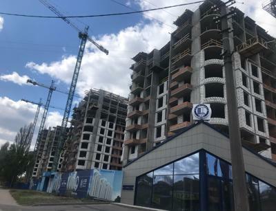 апрель