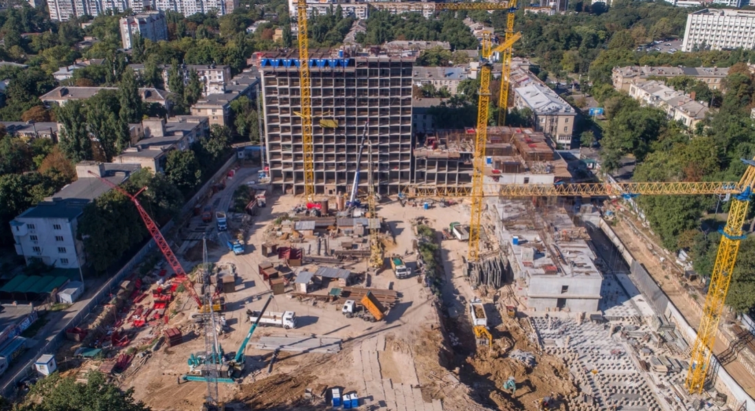август 2021