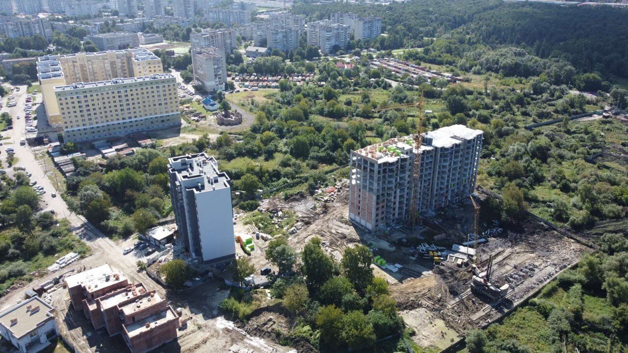 август 2021