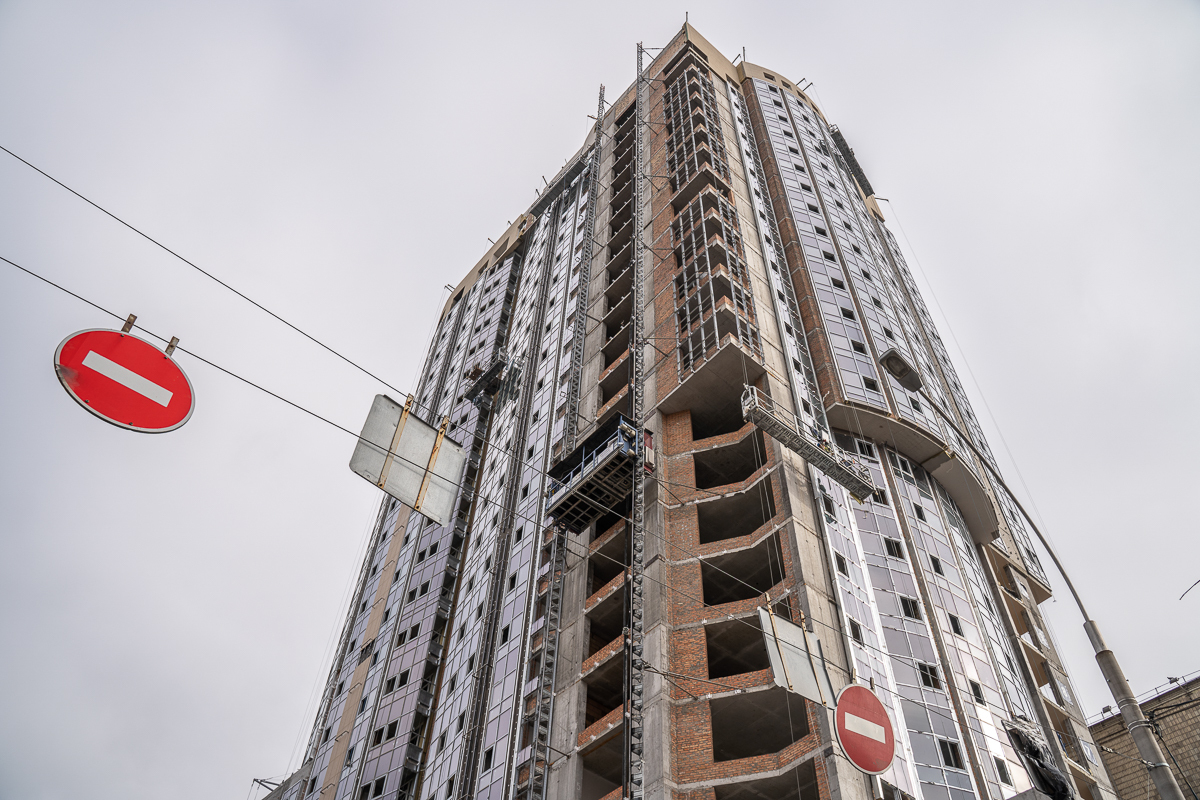 август 2019