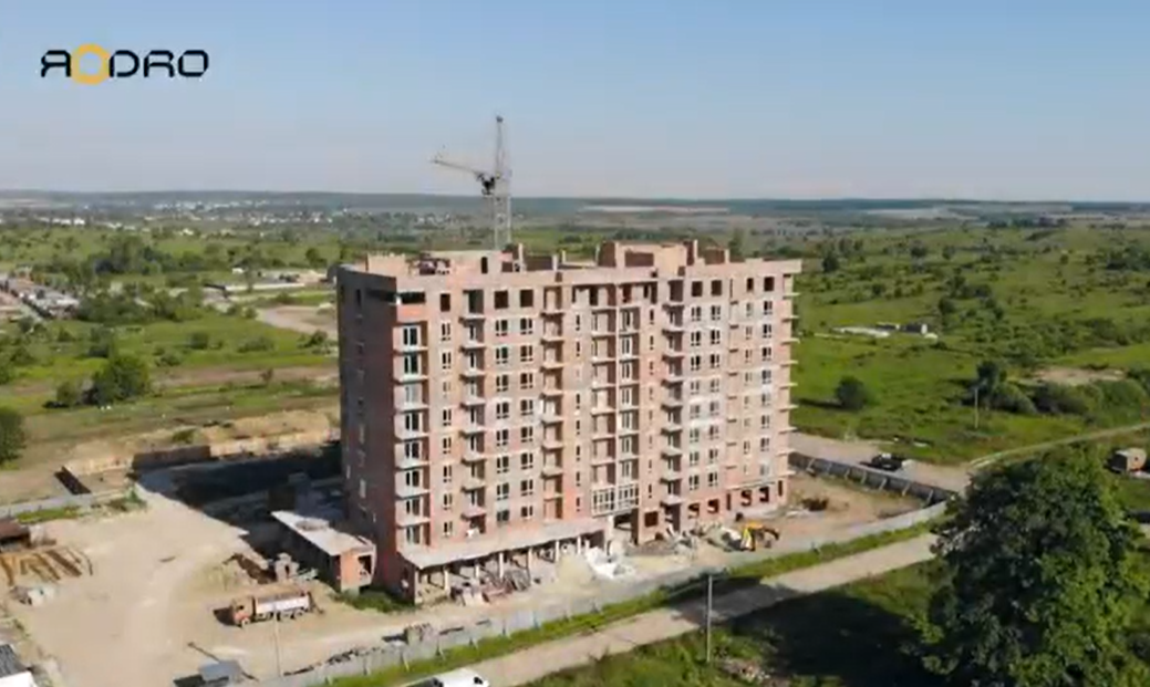 август 2021